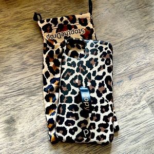 iPhone 11 Pro Max leopard loopy case